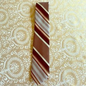 Men’s brown striped tie 56”